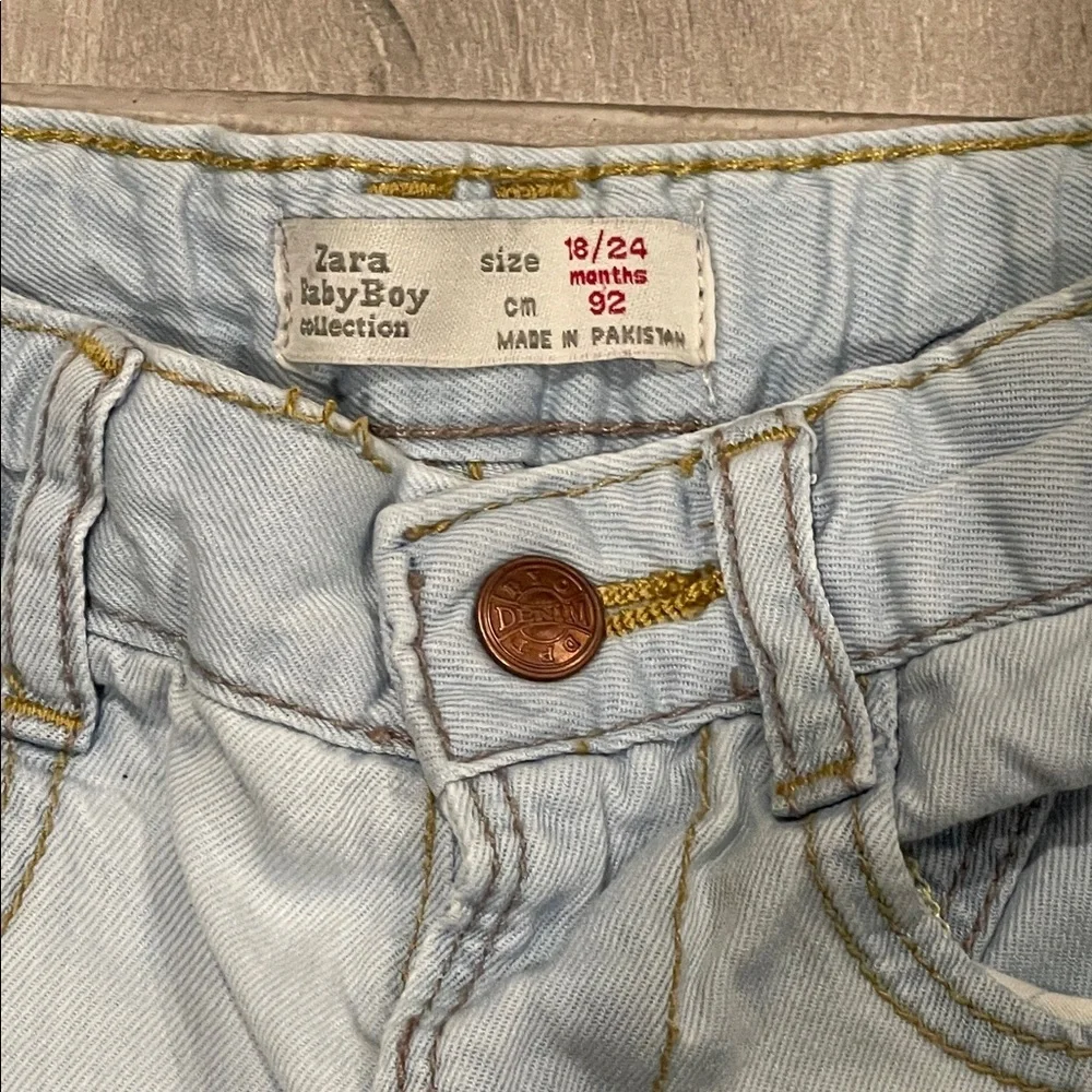 Zara Kids Boys Light Blue Denim Shorts with Patches Size 18/24mo 92cm